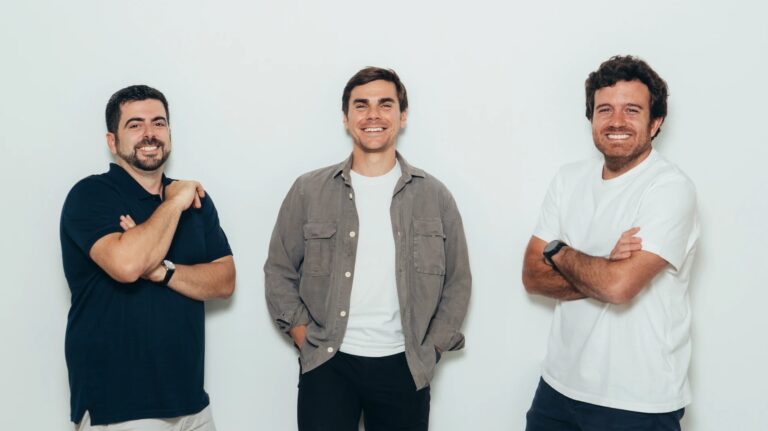 Equipo de ACROSS LEGAL asesorando a Orbio AI en el cierre de su ronda Serie A de 18 millones de euros